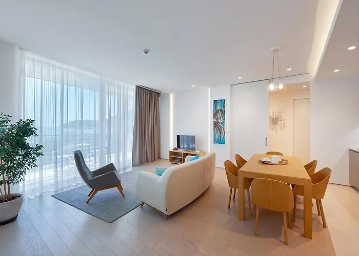 2 Bedroom Sea View Villa At Dukley Gardens