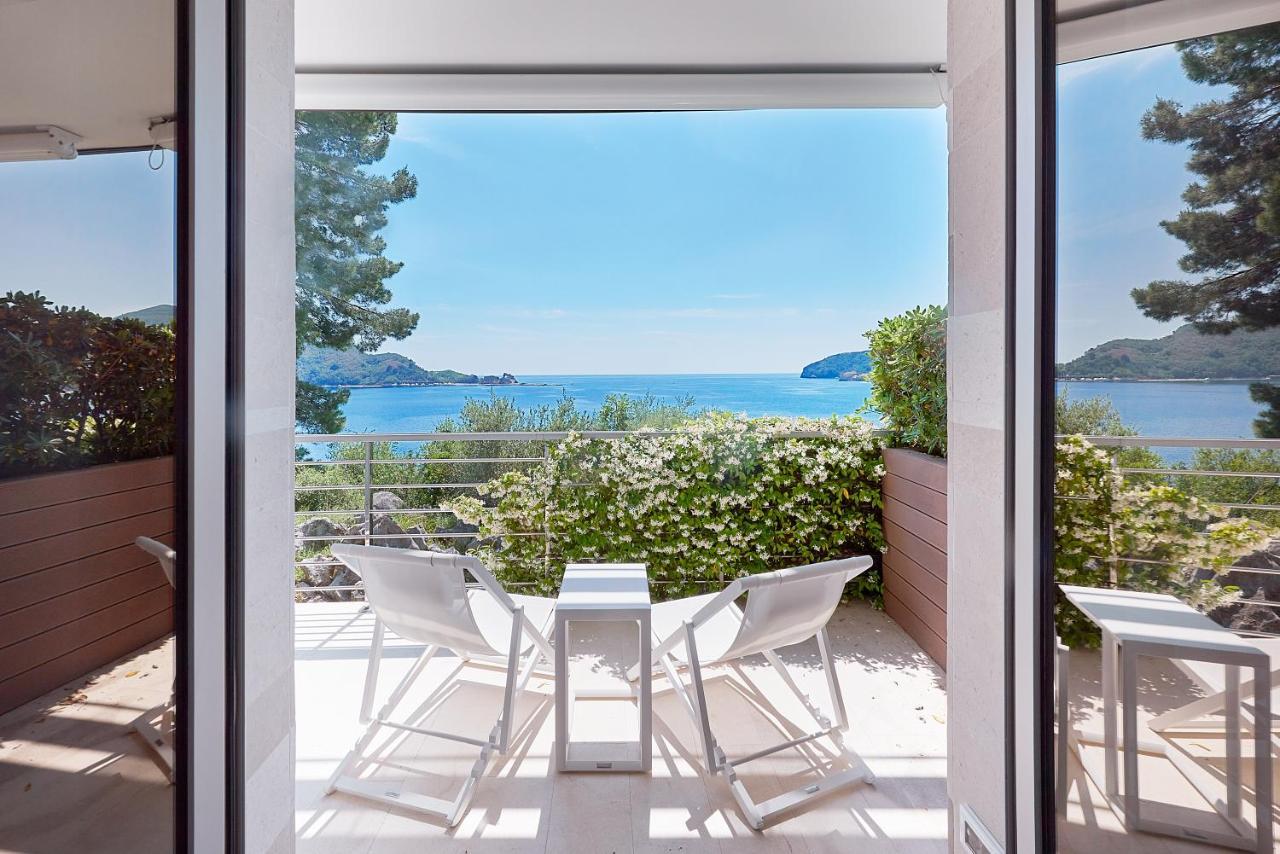 2 Bedroom Sea View At Dukley Gardens Apartment *